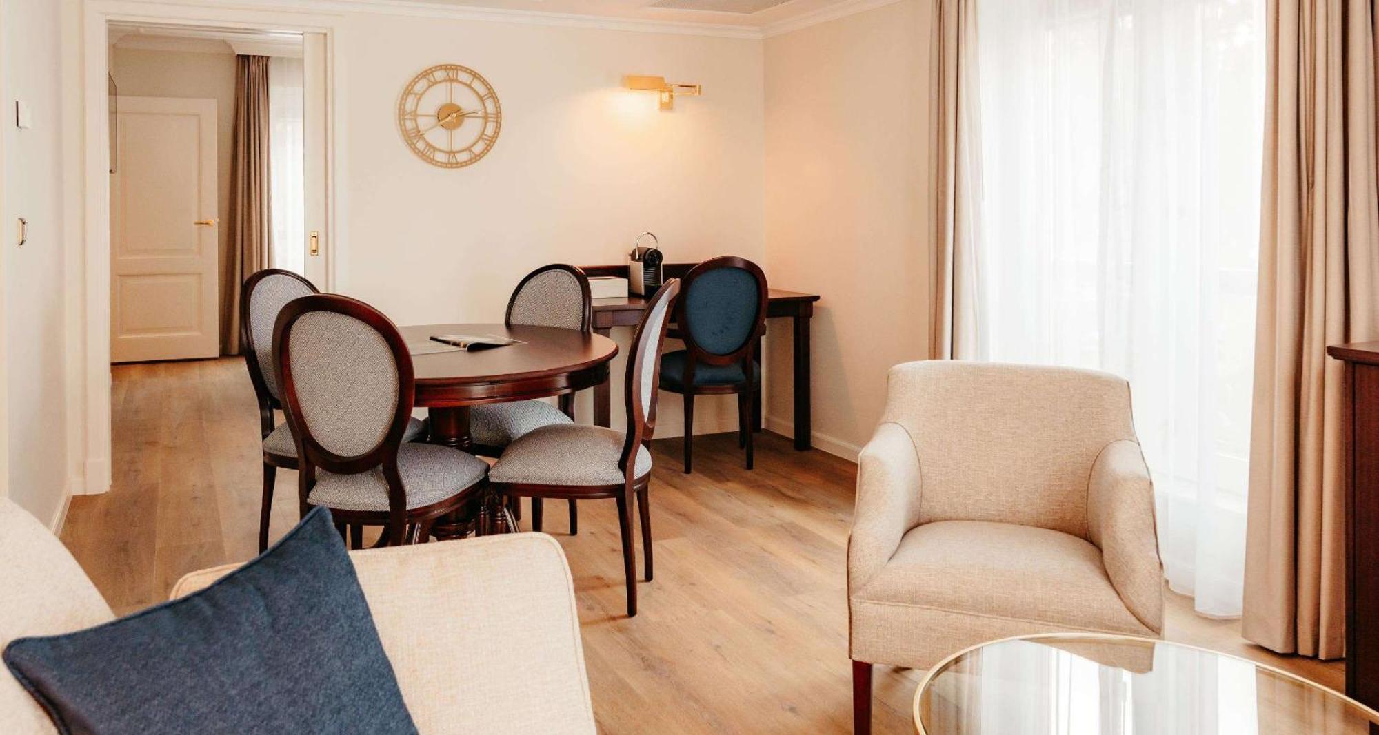 Grand Hotel Karel V Utrecht Exteriér fotografie The interior of the suite